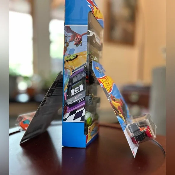 Hot Wheels City Car Bundle–Deora II,Street Weiner+5-Pack(Netflix Let’s Race) - Picture 6 of 10